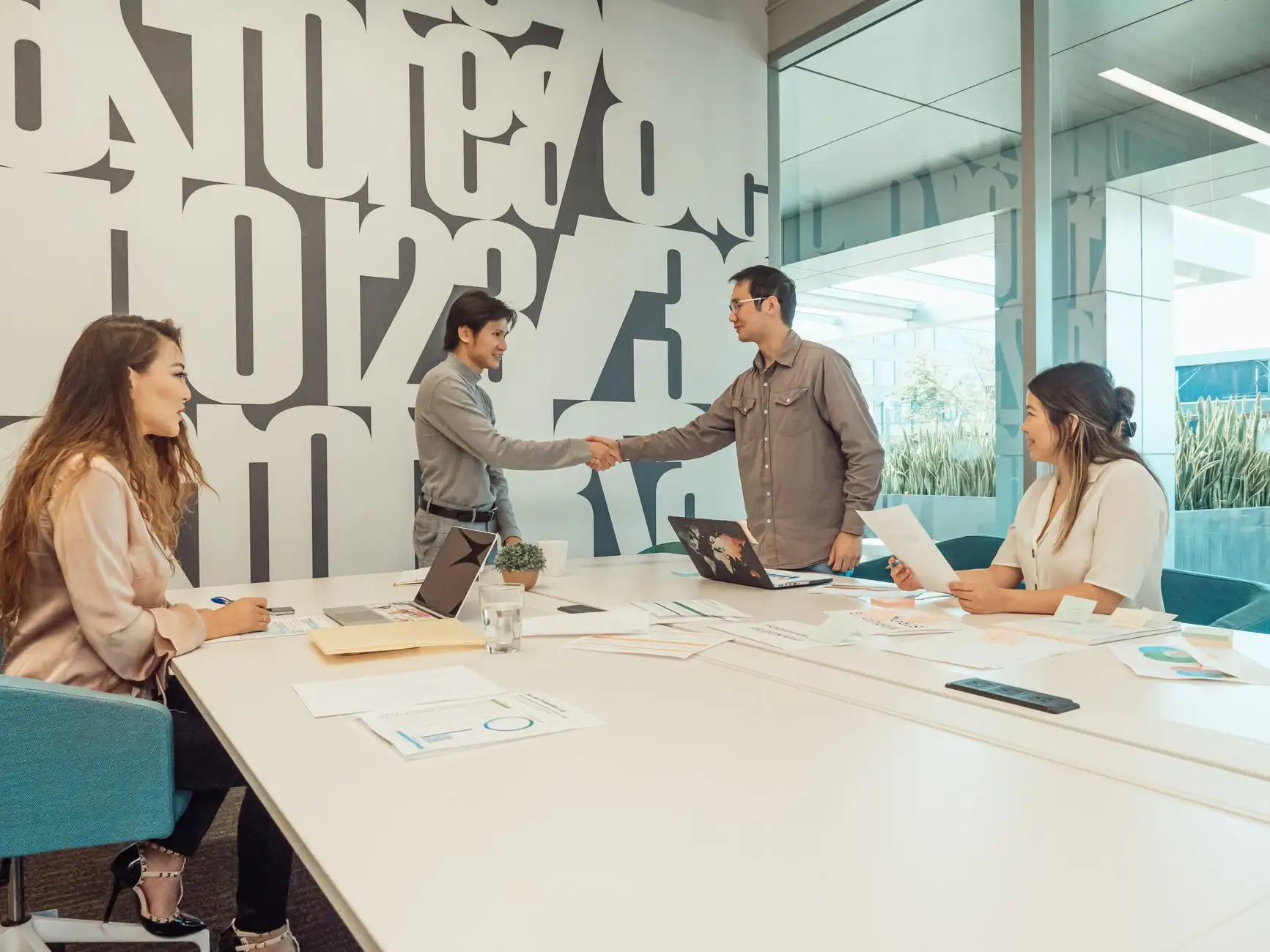 2025年重庆美甲加盟市场门店扶持政策与选址评估要点分析正文配图 1